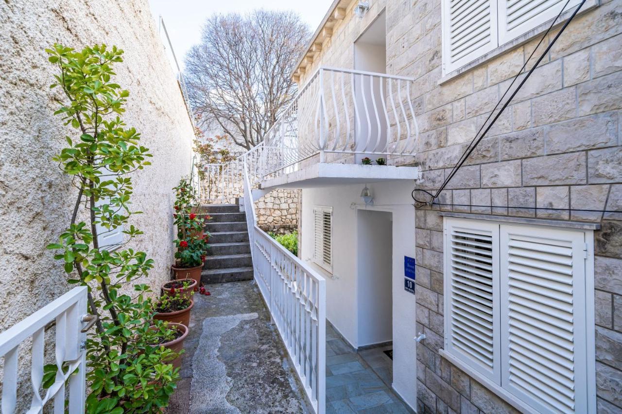 Debos Appartement *